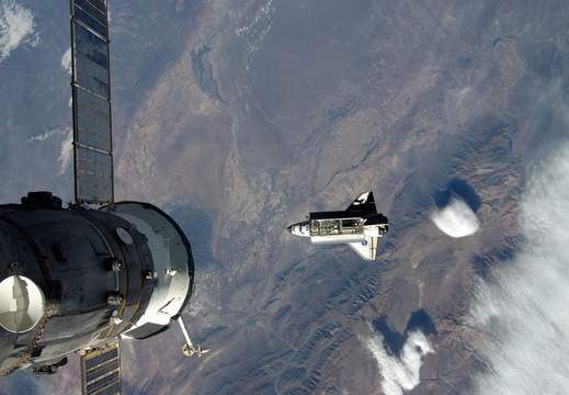STS117-E-08975
