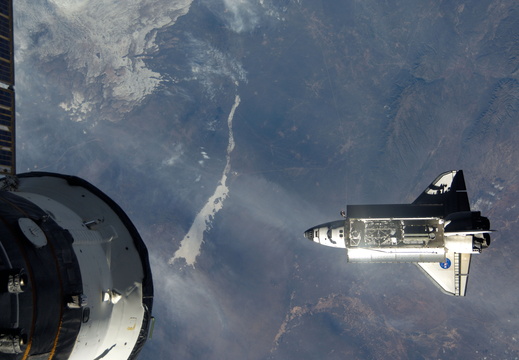 STS117-E-08976