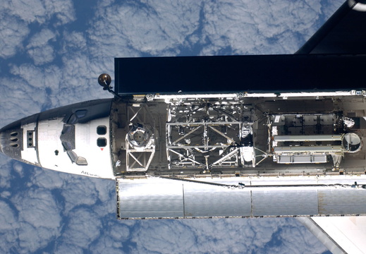 STS117-E-09042