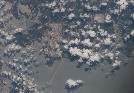 STS117-E-09105