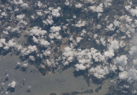 STS117-E-09108