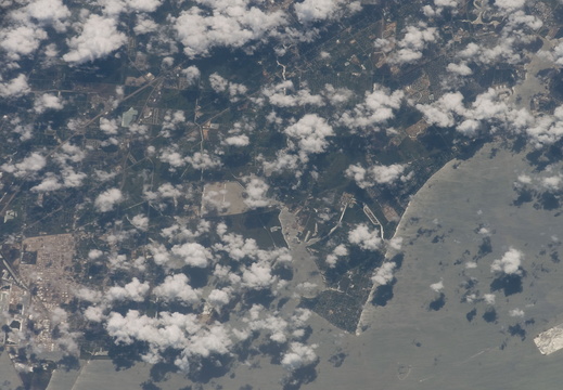 STS117-E-09110