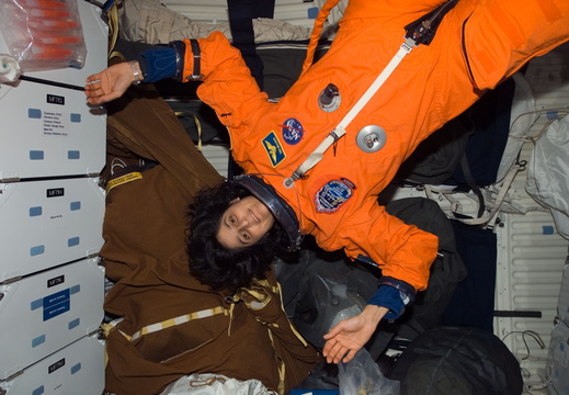 STS117-E-09445