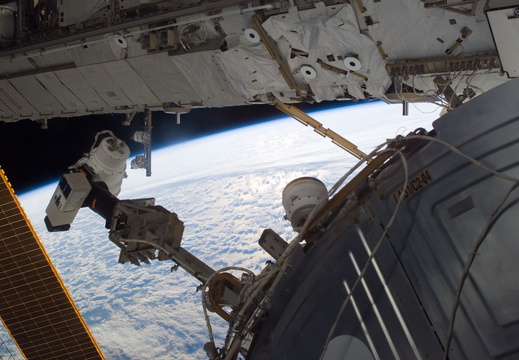 STS118-E-06253