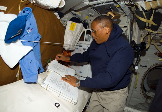 STS118-E-06943