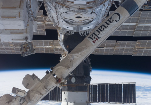 STS118-E-06995