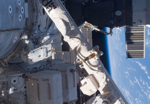 STS118-E-07021