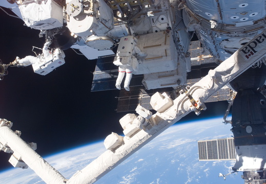 STS118-E-07024