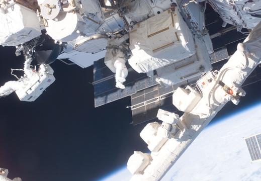 STS118-E-07029