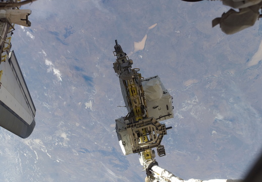 STS118-E-07113