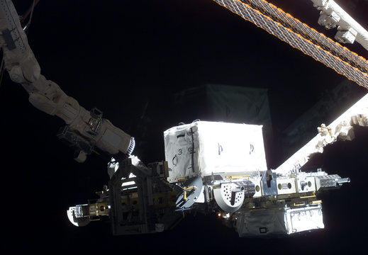 STS118-E-07116