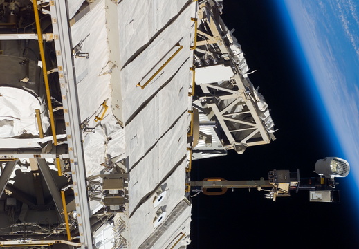 STS118-E-07253