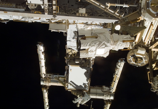 STS118-E-07323