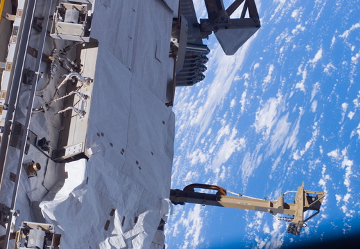 STS118-E-07557
