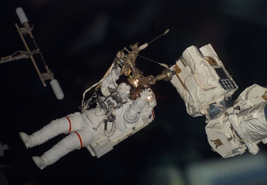 STS118-E-07982