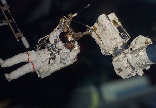 STS118-E-07983