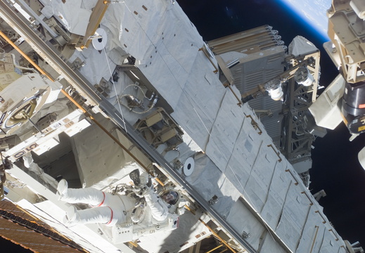STS118-E-07991