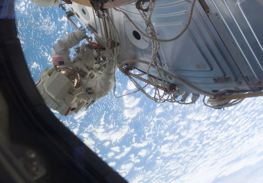 STS118-E-09145