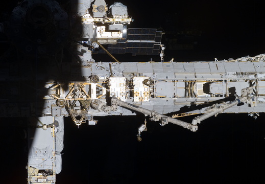 STS118-E-09395
