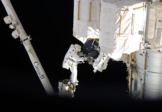 STS118-E-09885