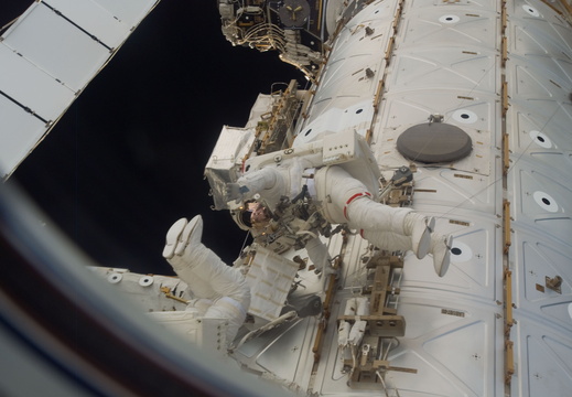 STS118-E-09954