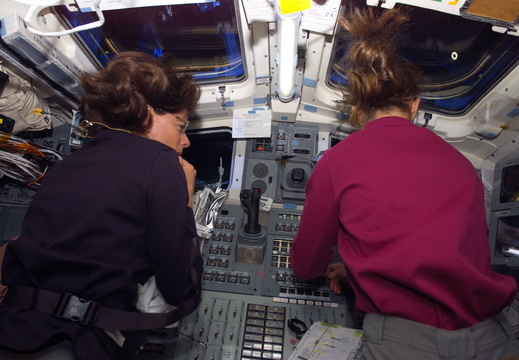 STS118-E-10007