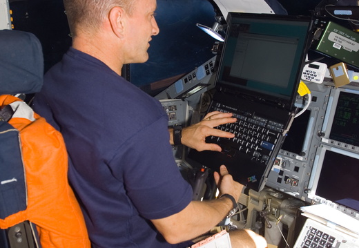 STS118-E-10097