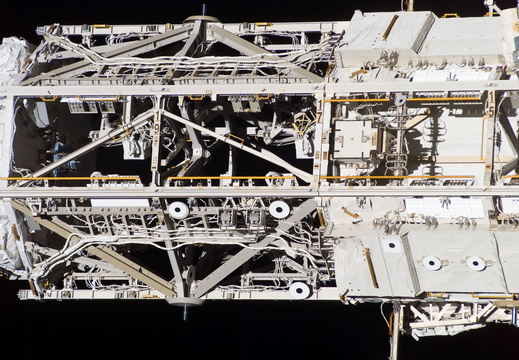 STS118-E-10402