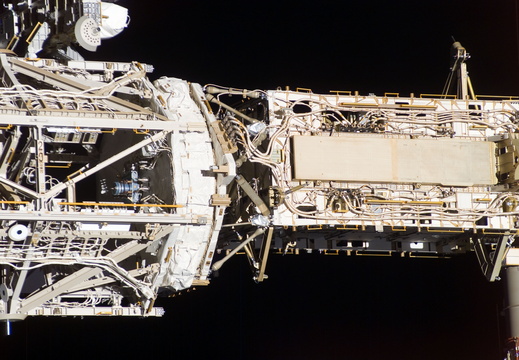 STS118-E-10410