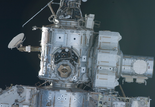 STS119-E-06328