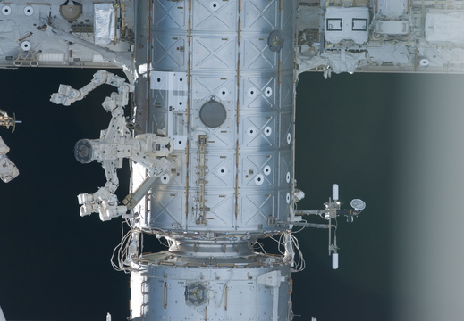 STS119-E-06345