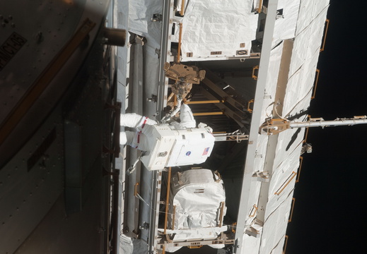 STS119-E-06818