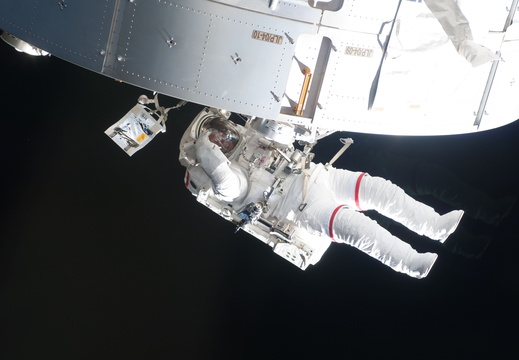 STS119-E-06870