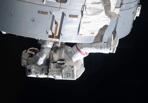 STS119-E-06876