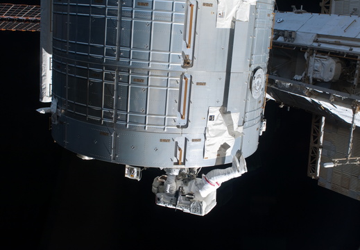 STS119-E-06885