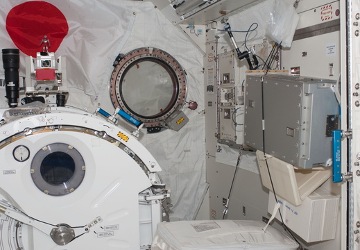 STS119-E-07365