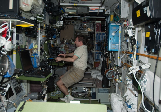 STS119-E-07512