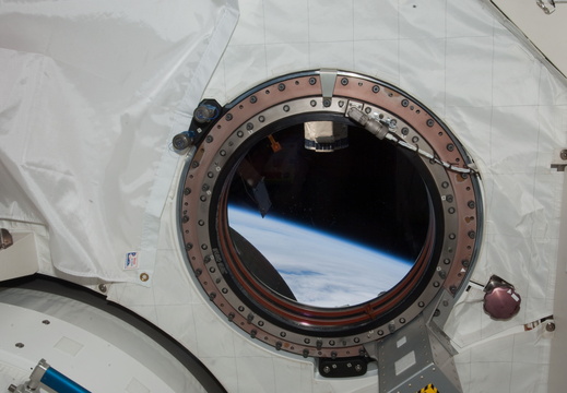 STS119-E-07658