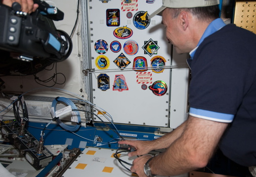 STS119-E-08112