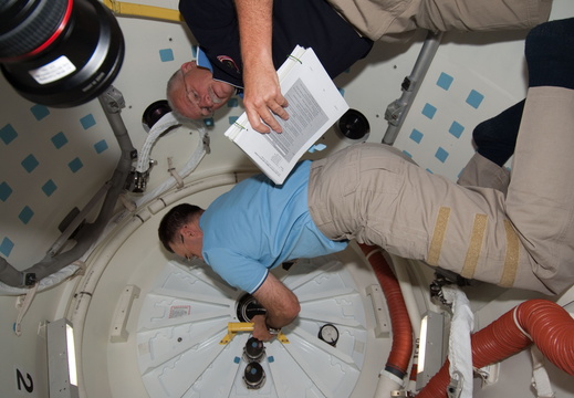 STS119-E-08431