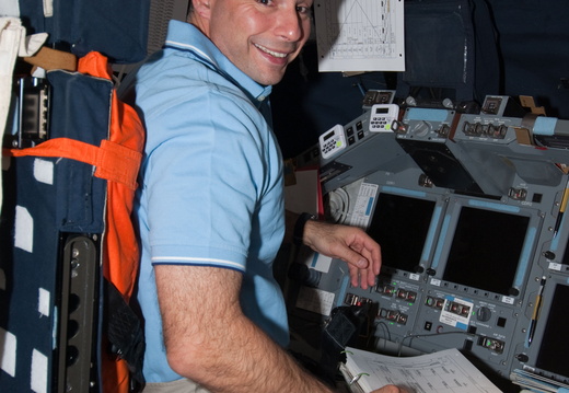 STS119-E-08473