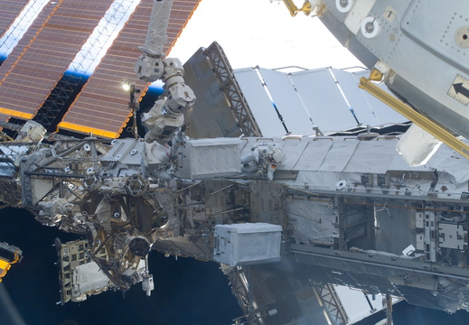 STS122-E-08190