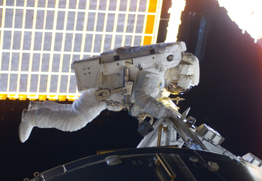 STS122-E-08401