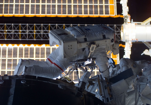 STS122-E-08756