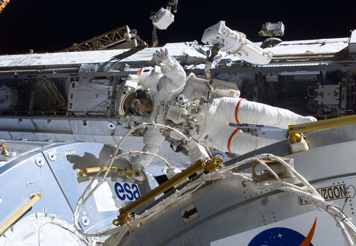 STS122-E-08914