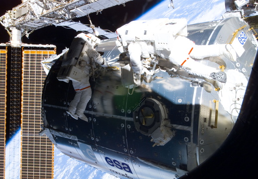STS122-E-08931