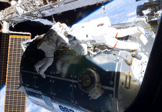 STS122-E-08932