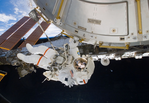 STS122-E-08960