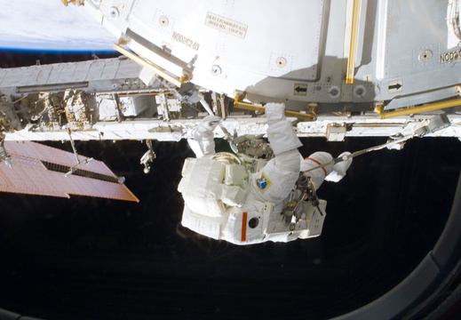 STS122-E-09054