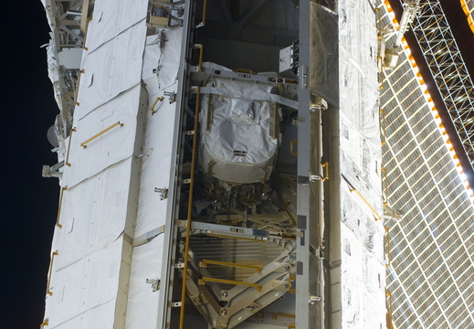 STS122-E-09328
